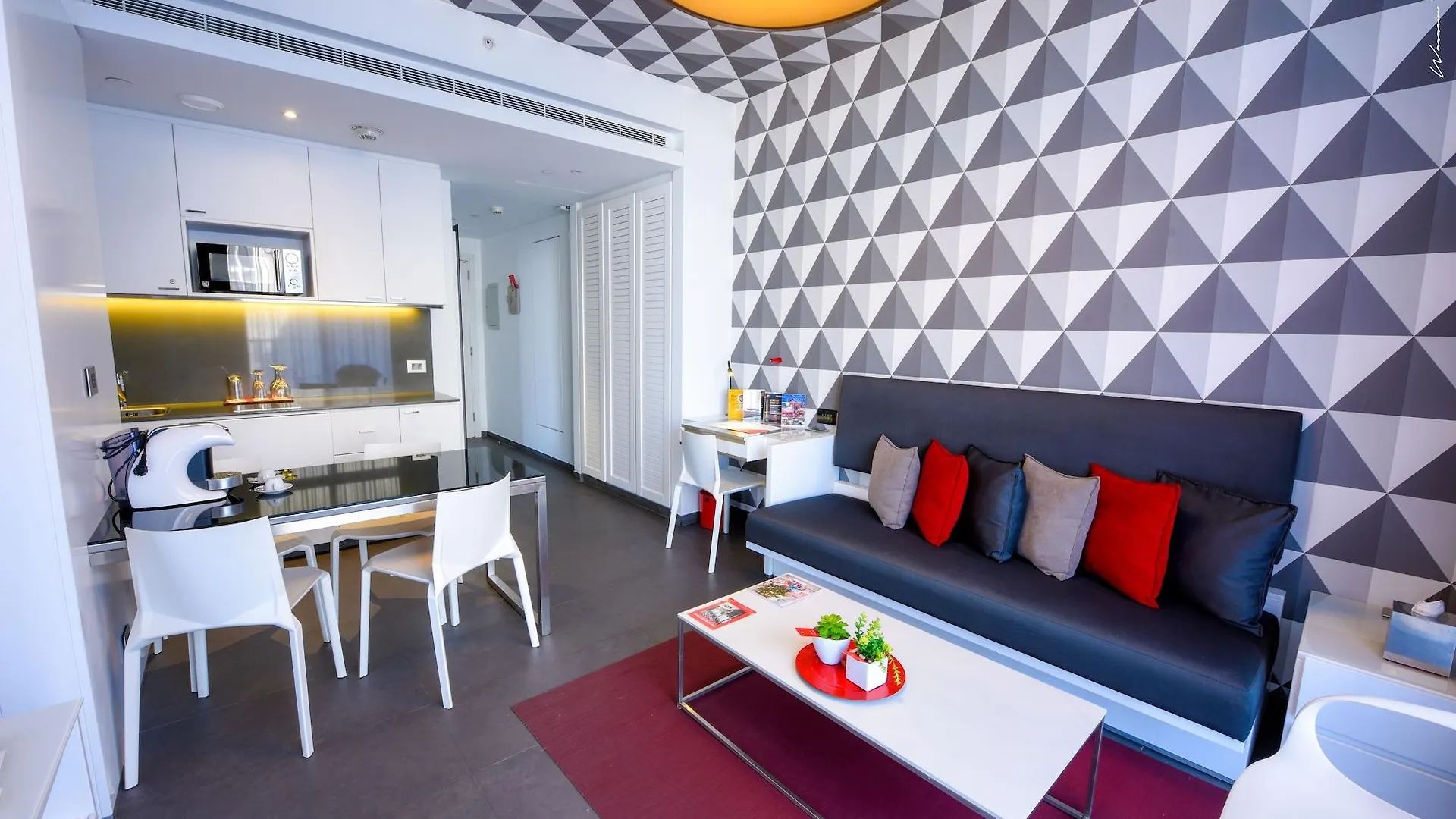 The Smallville Hotel Beirut